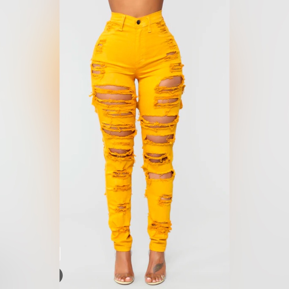 Things Are Looking Up Distressed Jeans (GREY)